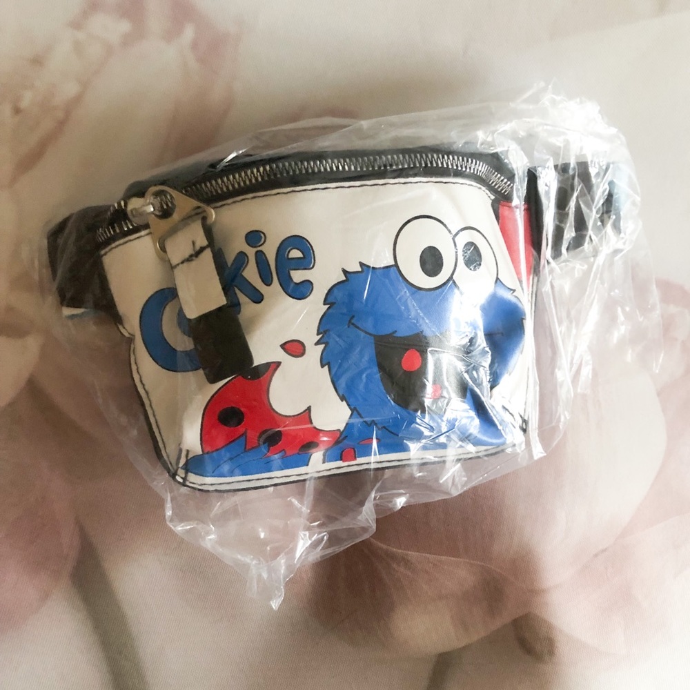 Cookie Monster Fanny pack Mens pu leather waist crossbody bag cartoon blue white - Picture 5 of 5
